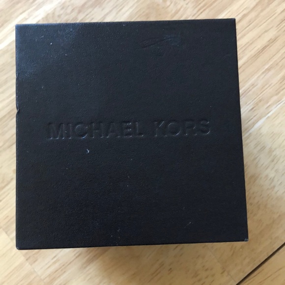 Michael Kors brown tortoise shell watch - Picture 6 of 7